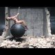 Miley Cyruse “Wrecking Ball” muusikavideo saab makeoveri – muusika asendatakse ehtsate heliefektidega
