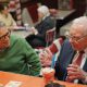 Nagu miljonär kommipoes: Bill Gates ja Warren Buffet külastavad vanakooli kommipoodi