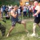 Vahepeal venemaal… mees nagu tank võtab MMA-s ette kaks vastast korraga